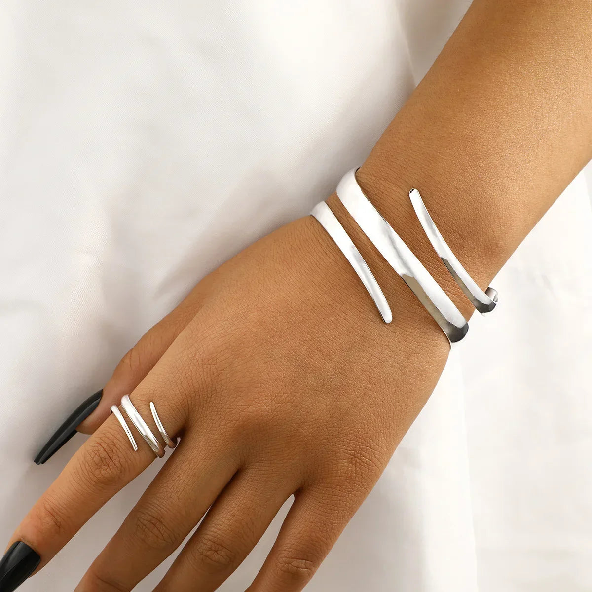Alessa Gold Cuff