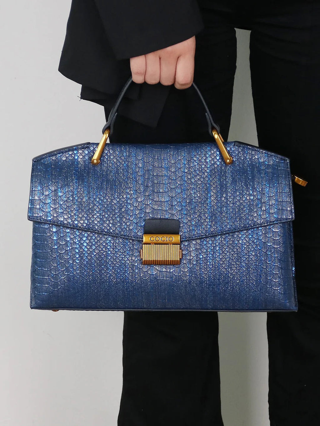 Emma™ | Snake-Textured Handbag