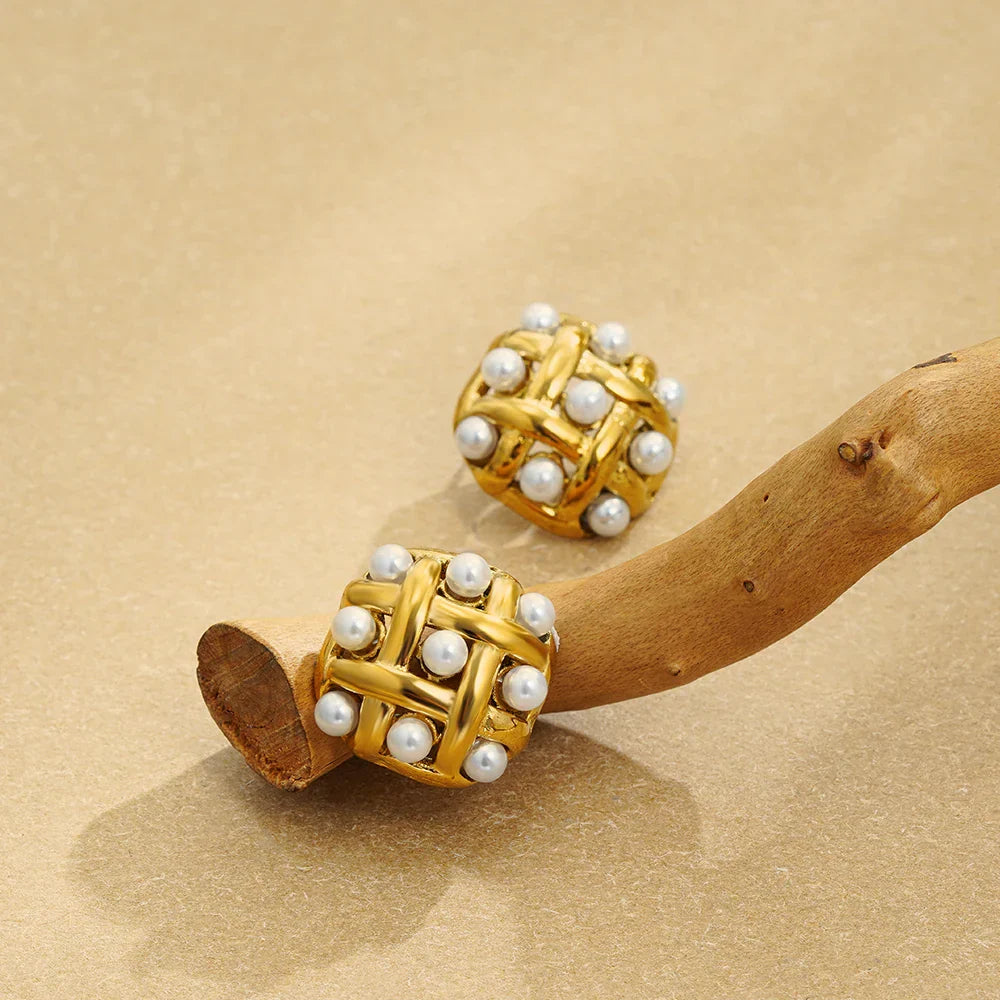 Aurelia Pearl Studs