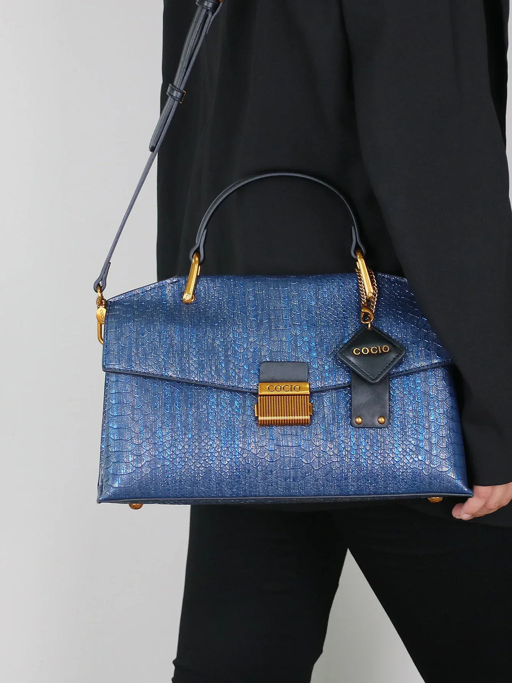 Emma™ | Snake-Textured Handbag