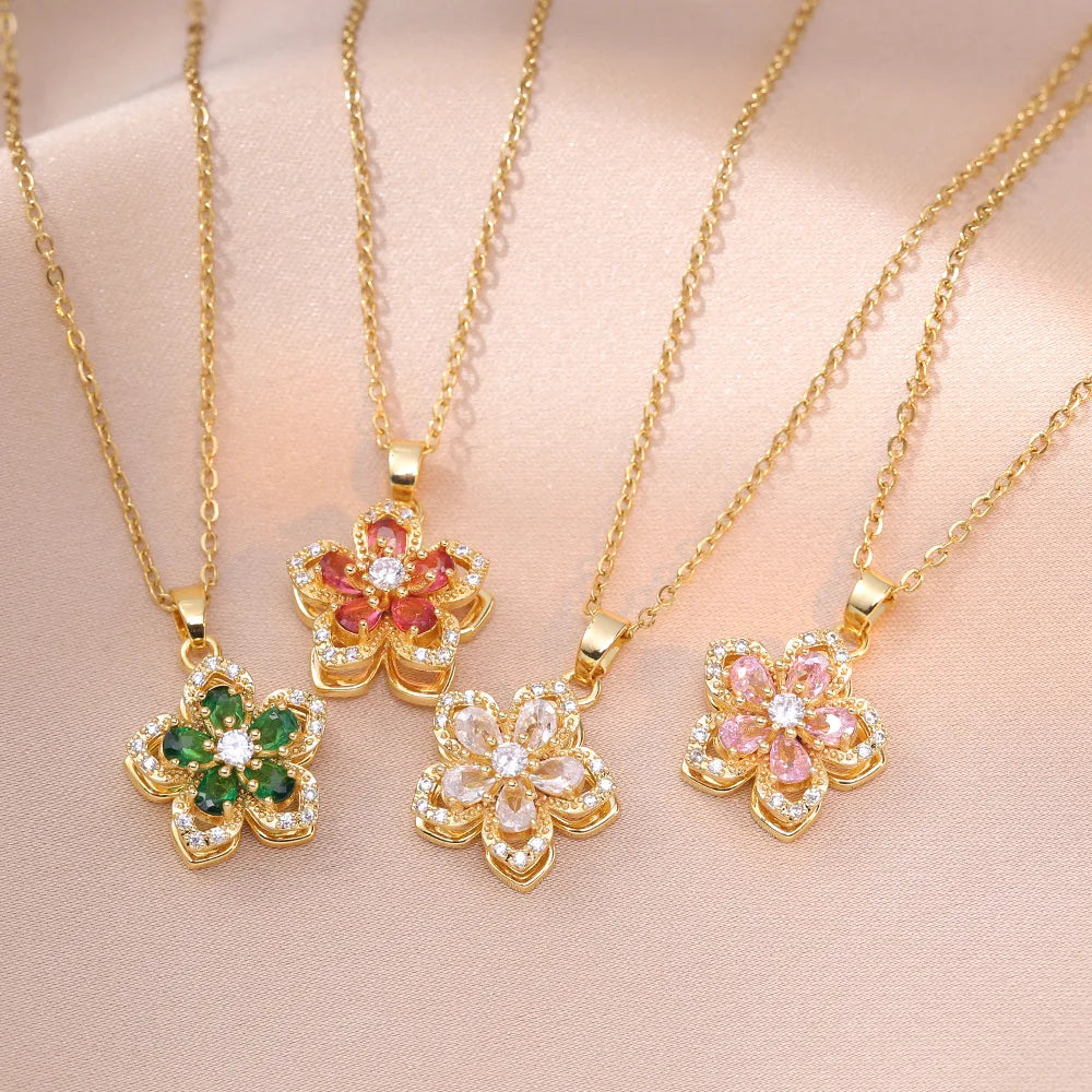 Elodie Flower Necklace