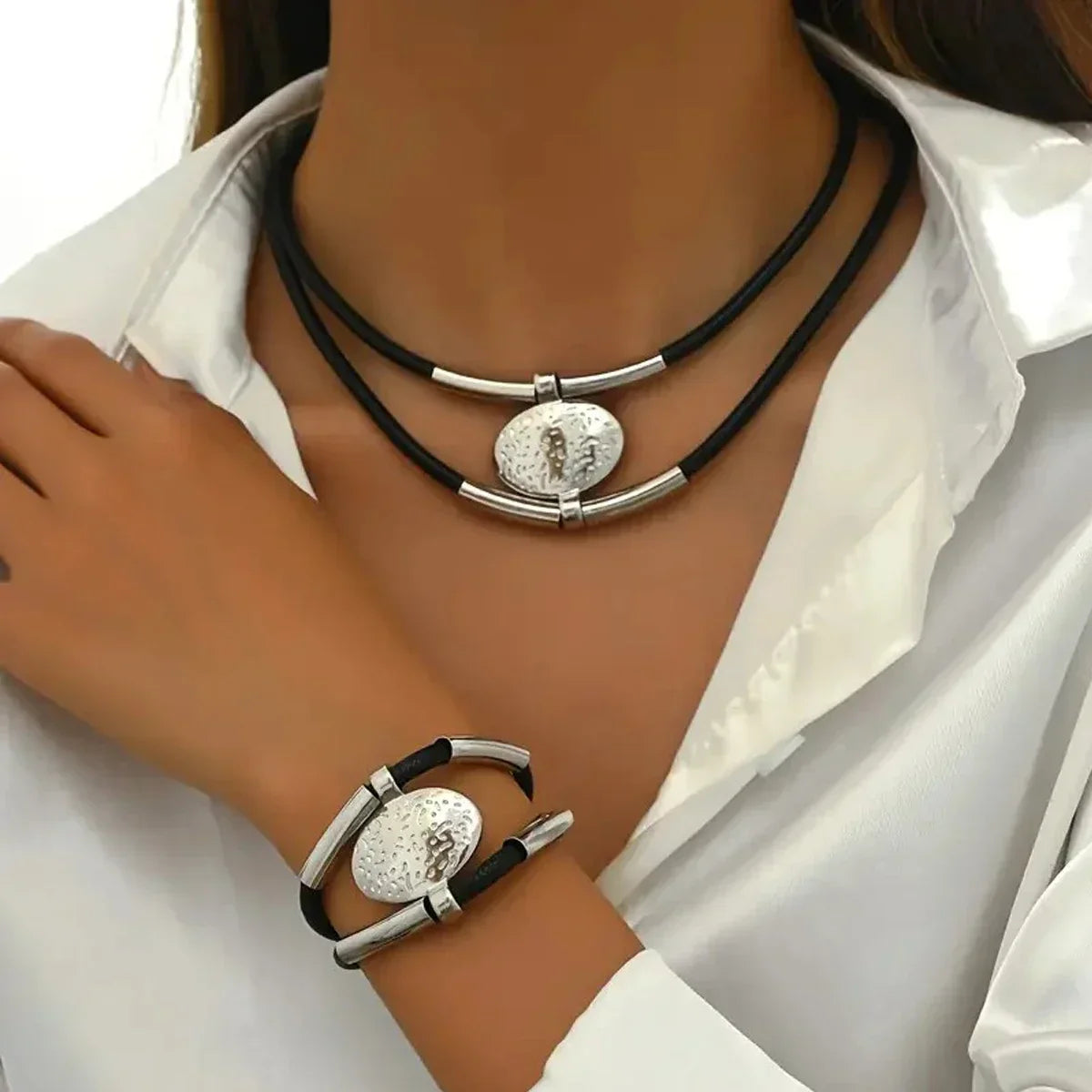 Evelyn Metal Chain Set