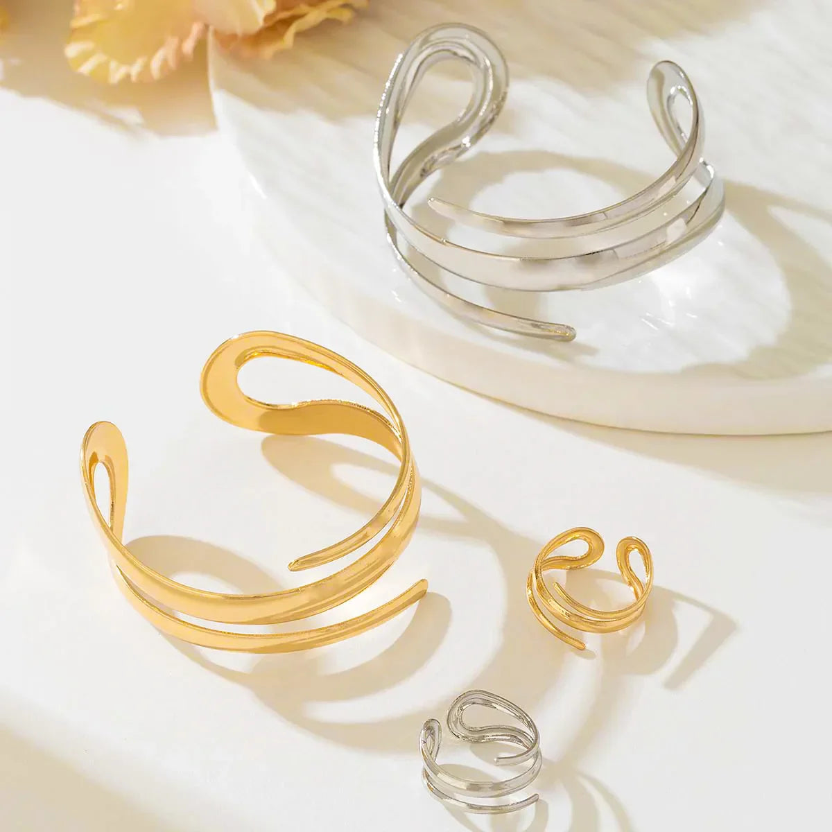 Alessa Gold Cuff