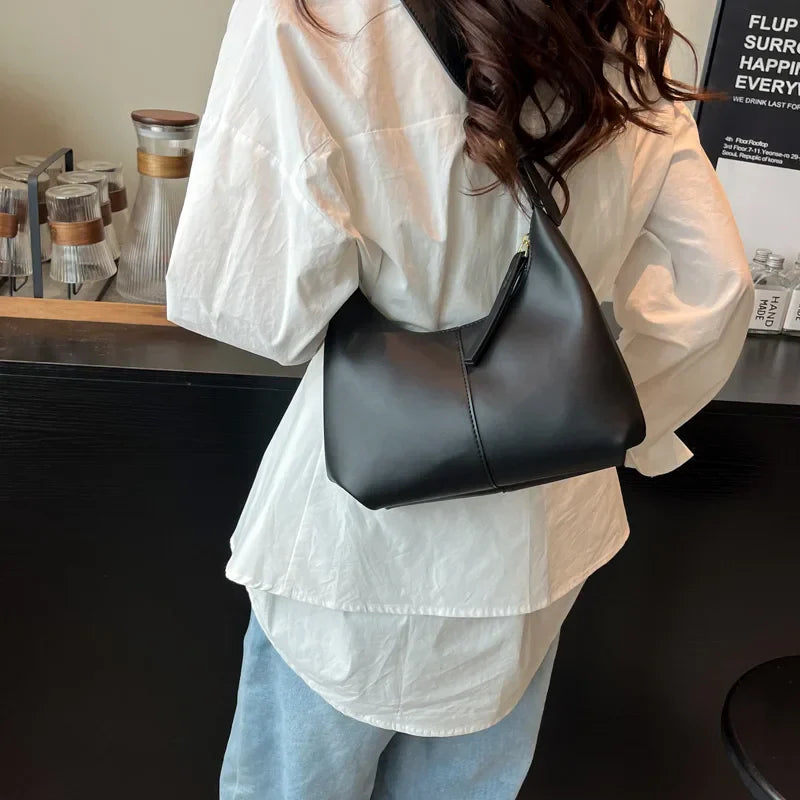 Amara Retro Shoulder Bag