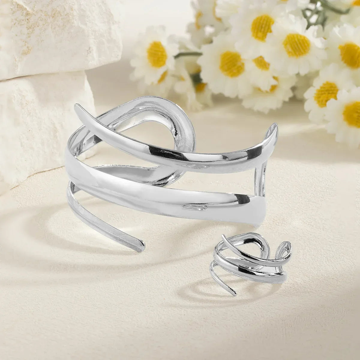Alessa Gold Cuff