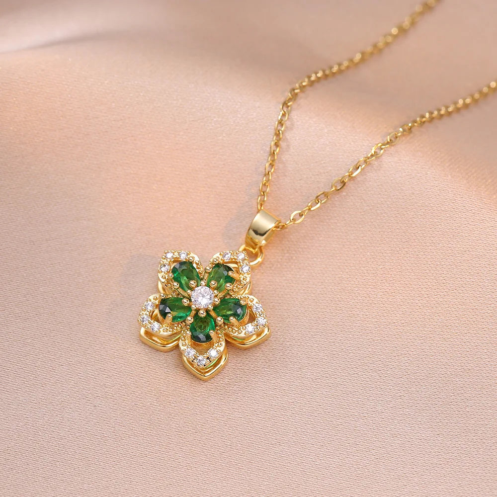 Elodie Flower Necklace