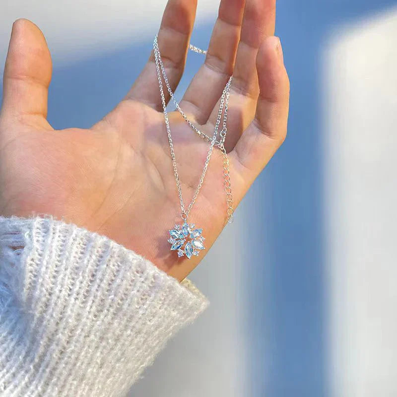 Arwen Zircon Snow Necklace