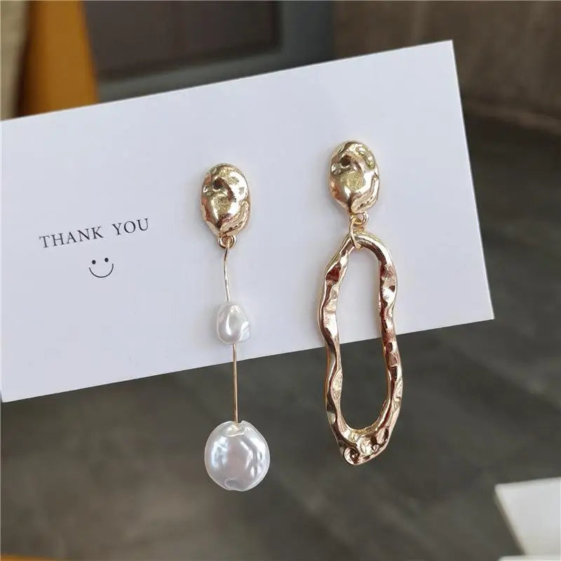 Amara Pearl Earrings