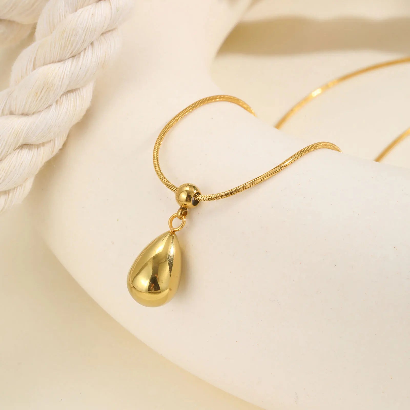 Elara Water Droplet Necklace