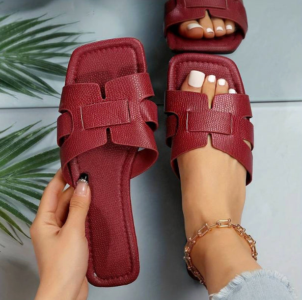 Vezza Flat Sandals